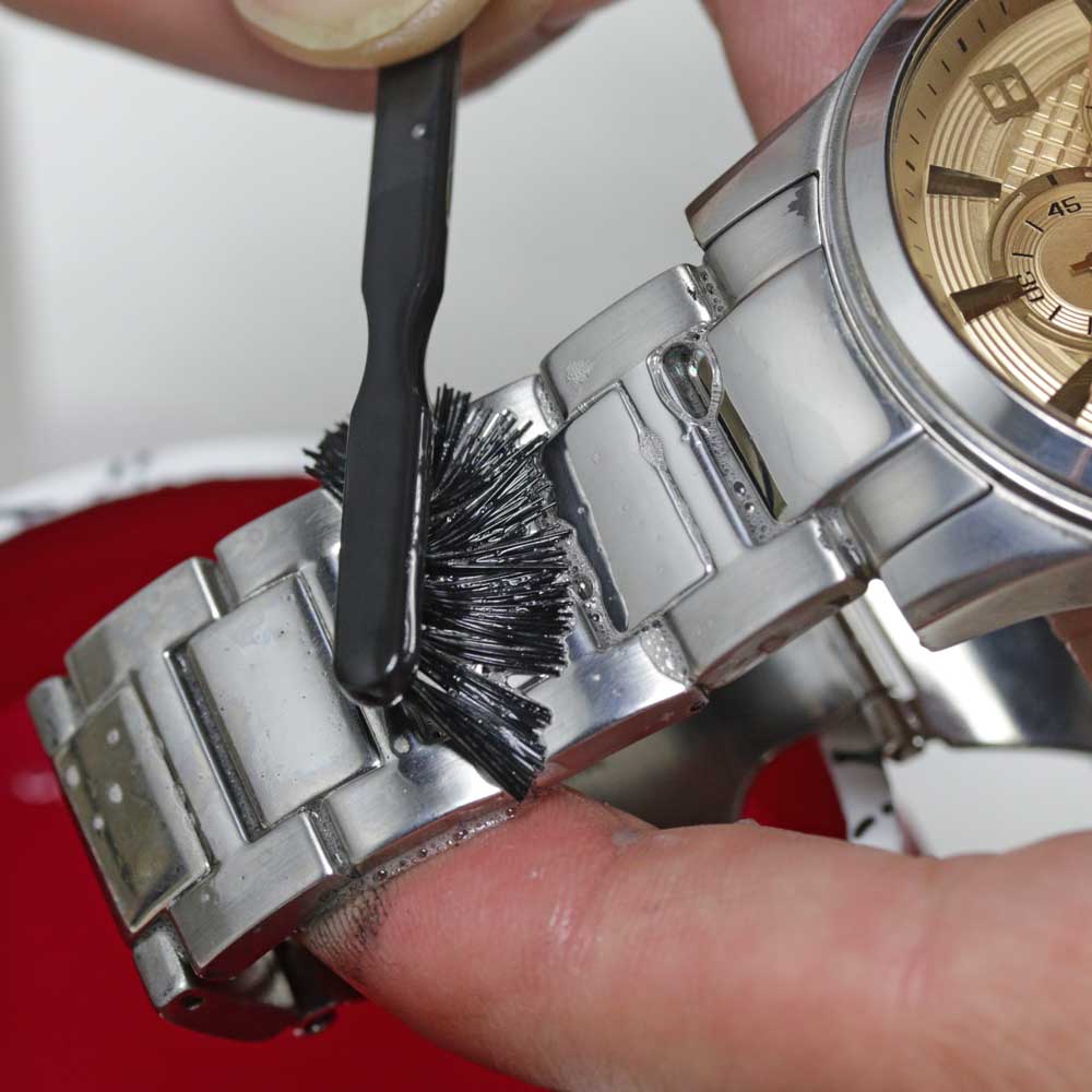 Cleaning And Polishing Your Luxury Watch